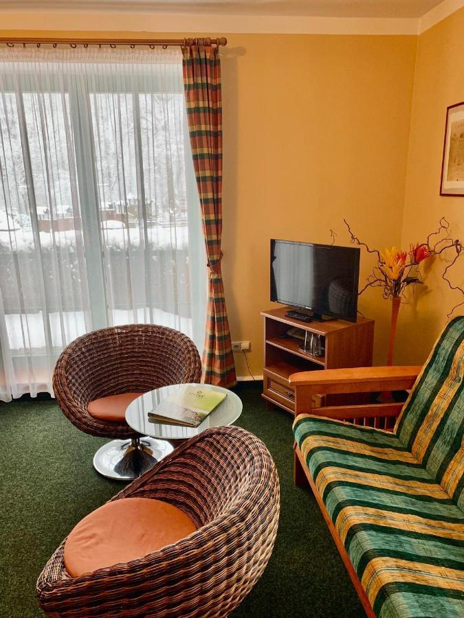 Hotel Loucky Litvínov Exteriör bild
